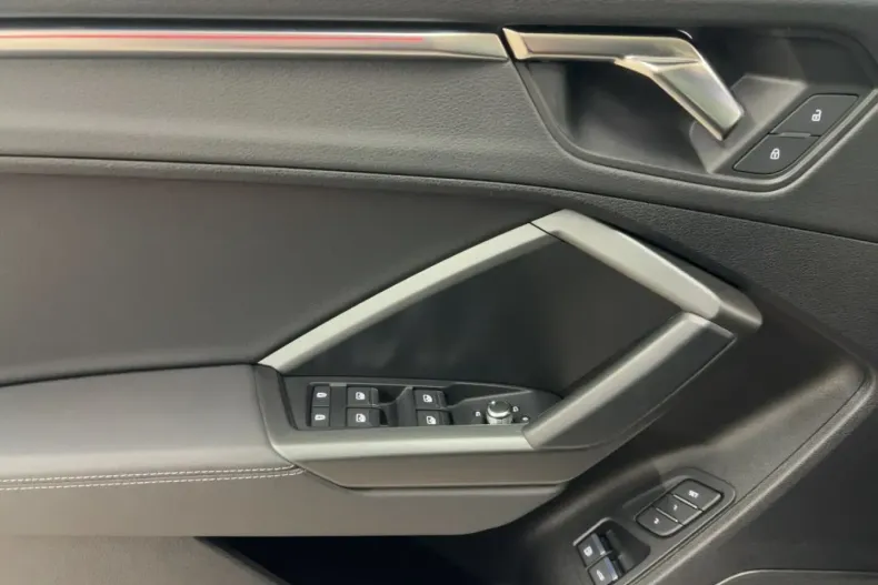 Audi Q3 din 2022 cu 29.358 km - oferta AUD181049 - foto 11