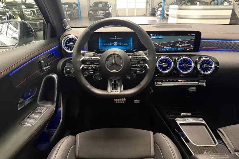 Mercedes-Benz A 45 AMG (Clasa A) din 2023 cu 8.022 km - oferta MER181056 - foto 9