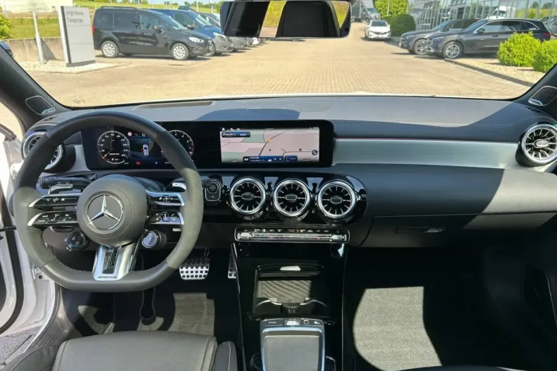 Mercedes-Benz A 45 AMG (Clasa A) din 2024 cu 17.417 km - oferta MER181059 - foto 8