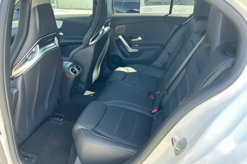 Mercedes-Benz A 45 AMG (Clasa A) din 2024 cu 17.417 km - oferta MER181059 - foto 15