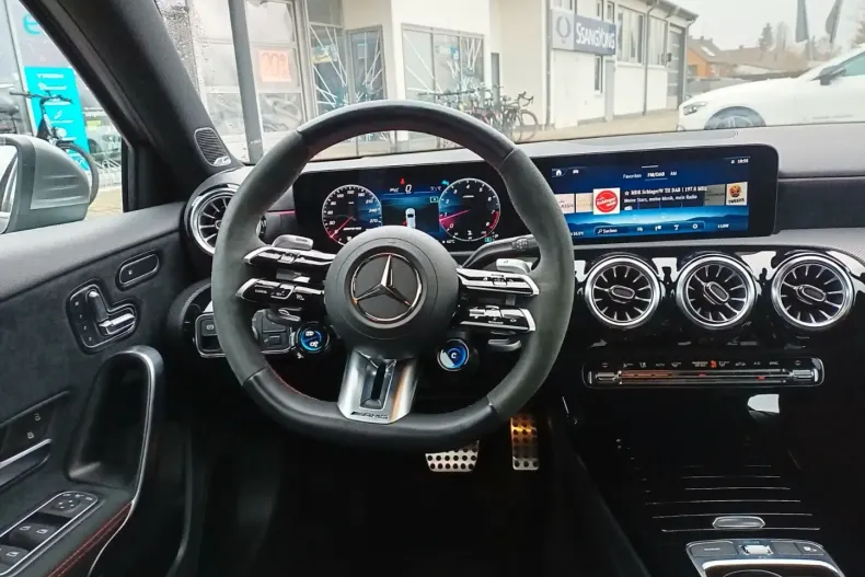 Mercedes-Benz A 45 AMG (Clasa A) din 2024 cu 13.021 km - oferta MER181060 - foto 14