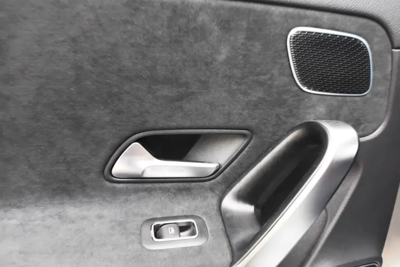 Mercedes-Benz A 45 AMG (Clasa A) din 2024 cu 13.021 km - oferta MER181060 - foto 16