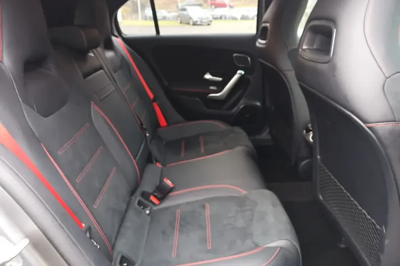 Mercedes-Benz A 45 AMG (Clasa A) din 2024 cu 13.021 km - oferta MER181060 - foto 21