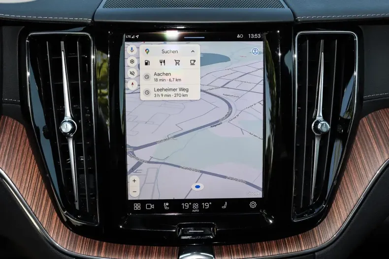 Volvo XC60 din 2024 cu 25.446 km - oferta VOL181064 - foto 8