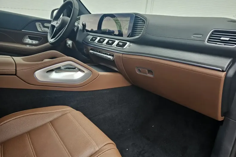 Mercedes-Benz GLE 450 (Clasa GLE) din 2025 cu 3.700 km - oferta MER181068 - foto 6