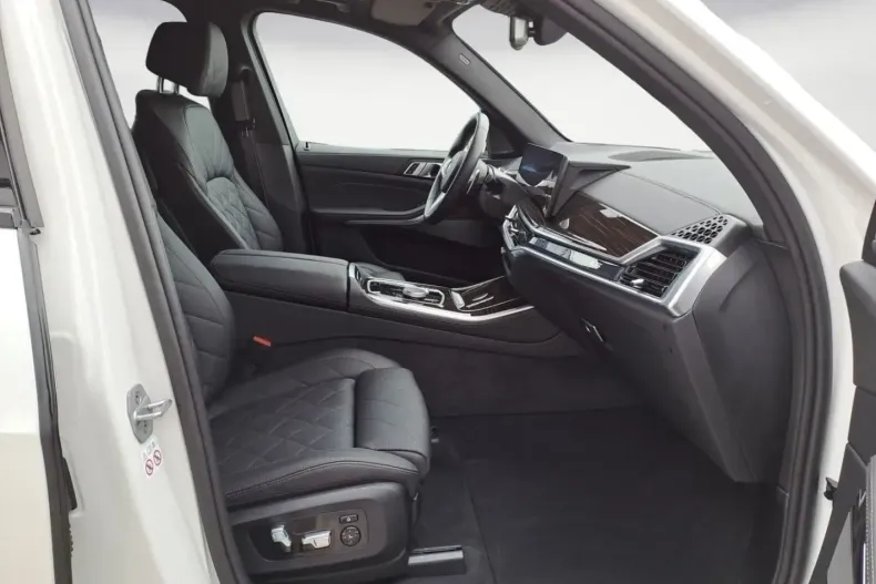 BMW X5 (Seria X) din 2024 cu 44.352 km - oferta BMW181072 - foto 8