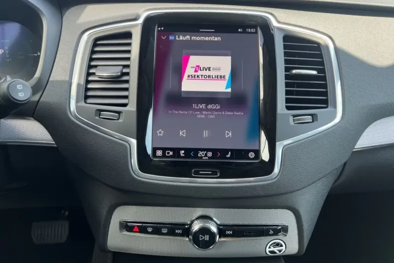 Volvo XC90 din 2024 cu 26.304 km - oferta VOL181073 - foto 4