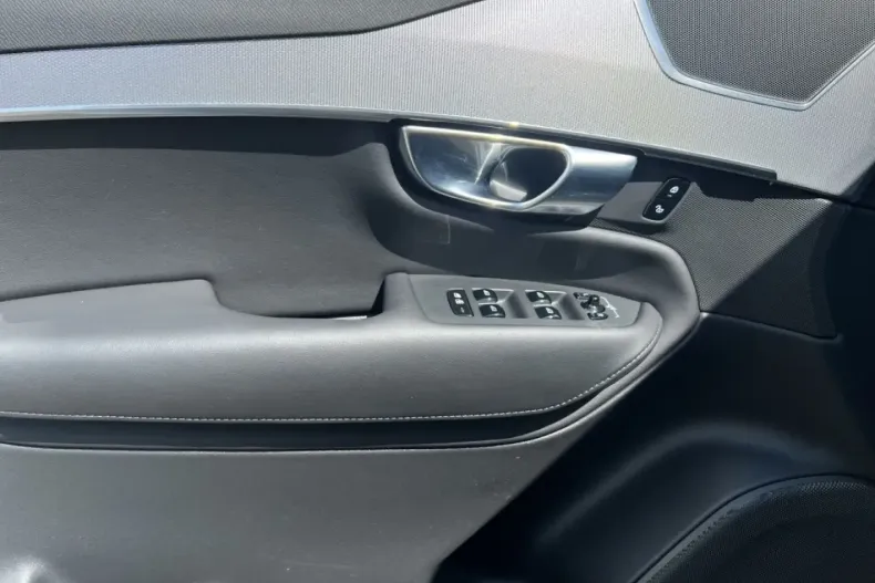 Volvo XC90 din 2024 cu 26.304 km - oferta VOL181073 - foto 5