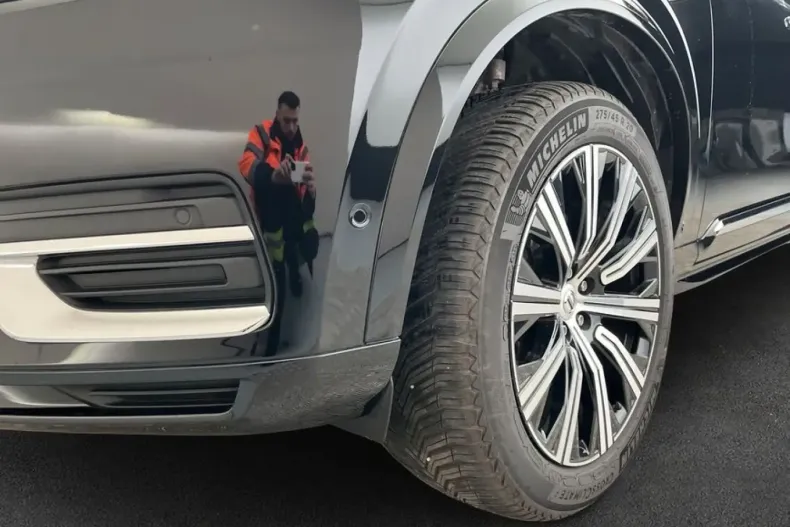 Volvo XC90 din 2024 cu 17.079 km - oferta VOL181075 - foto 5