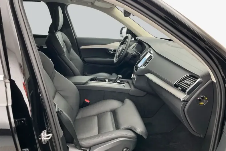 Volvo XC90 din 2024 cu 17.079 km - oferta VOL181075 - foto 12