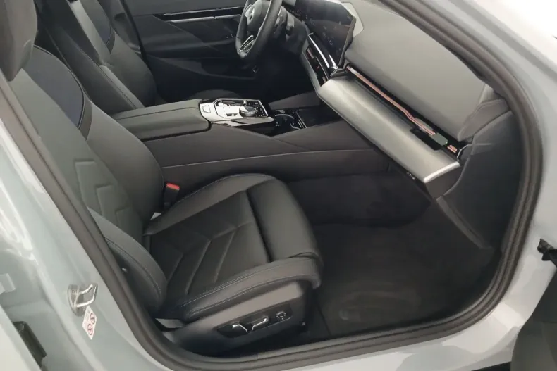 BMW 520 (Seria 5) din 2024 cu 7.619 km - oferta BMW181087 - foto 8