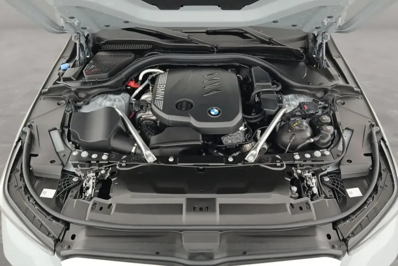 BMW 520 (Seria 5) din 2024 cu 7.619 km - oferta BMW181087 - foto 13