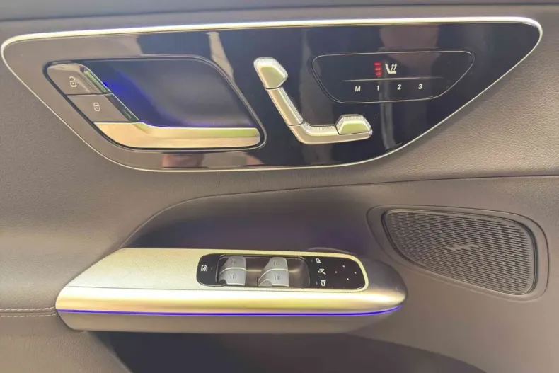 Mercedes-Benz GLC 300 (Clasa GLC) din 2024 cu 11.641 km - oferta MER181100 - foto 6