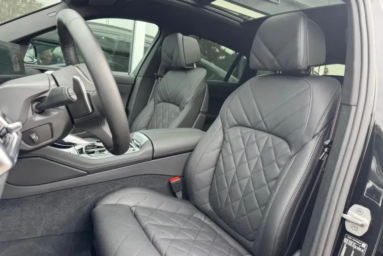 BMW X6 (Seria X) din 2025 cu 12.443 km - oferta BMW181114 - foto 14