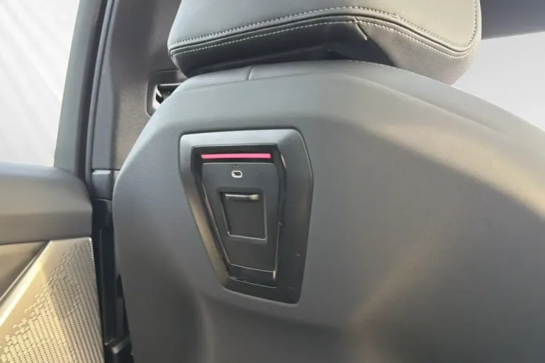 BMW 520 (Seria 5) din 2025 cu 25.650 km - oferta BMW181115 - foto 15