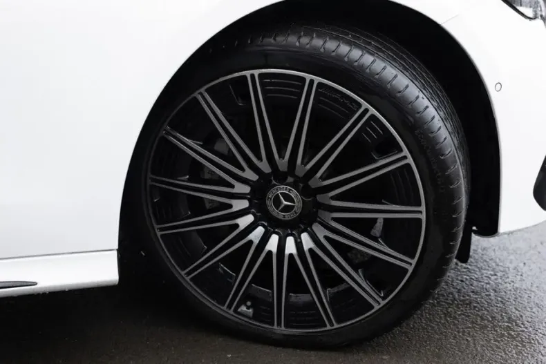 Mercedes-Benz E 200 din 2025 cu 22.888 km - oferta MER181124 - foto 5