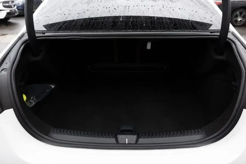 Mercedes-Benz E 200 din 2025 cu 22.888 km - oferta MER181124 - foto 6