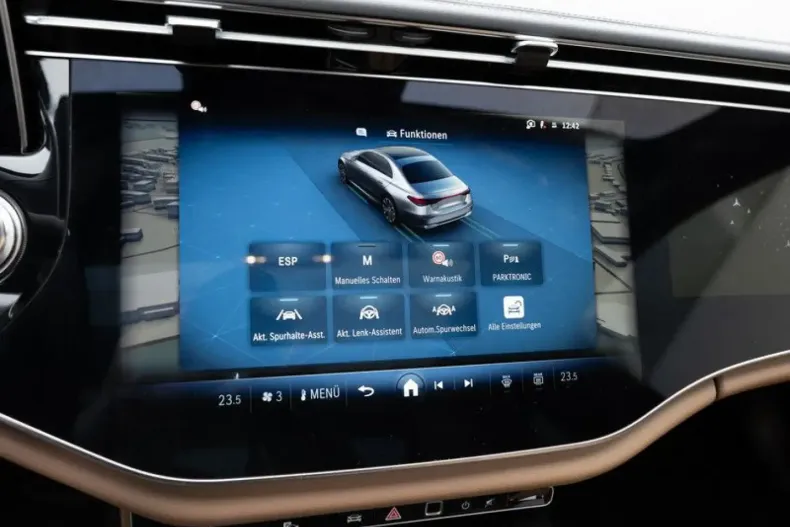 Mercedes-Benz E 200 din 2025 cu 22.888 km - oferta MER181124 - foto 12