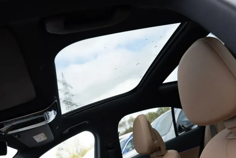 Mercedes-Benz E 200 din 2025 cu 27.131 km - oferta MER181125 - foto 19