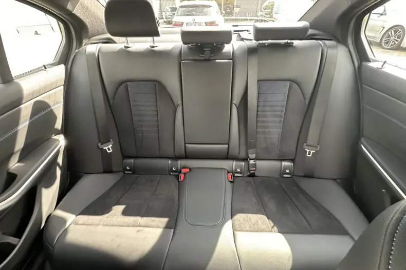 BMW 318 (Seria 3) din 2024 cu 6.594 km - oferta BMW181127 - foto 15