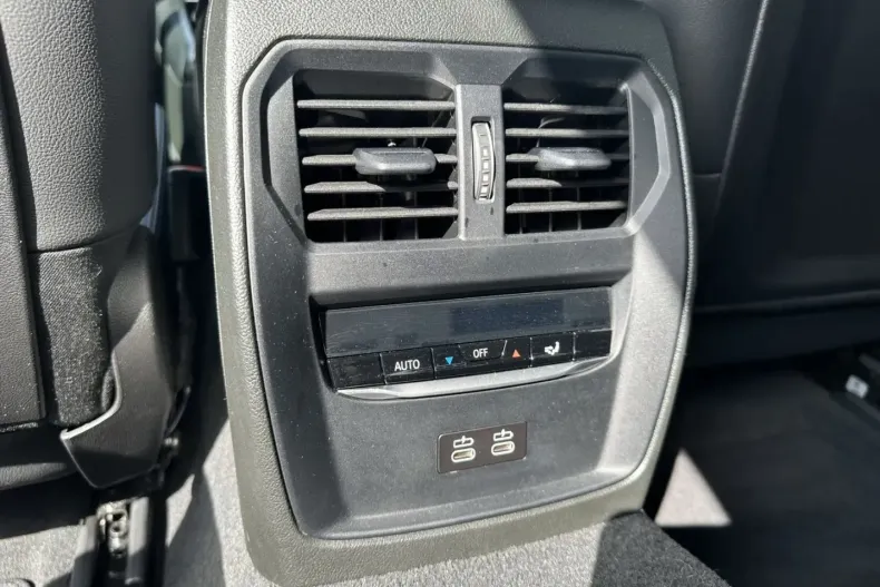 BMW 318 (Seria 3) din 2024 cu 6.594 km - oferta BMW181127 - foto 17