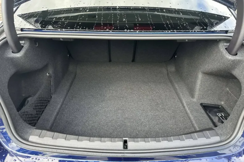 BMW 318 (Seria 3) din 2024 cu 6.594 km - oferta BMW181127 - foto 19