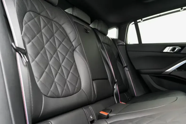 BMW X6 (Seria X) din 2025 cu 11.390 km - oferta BMW181128 - foto 19