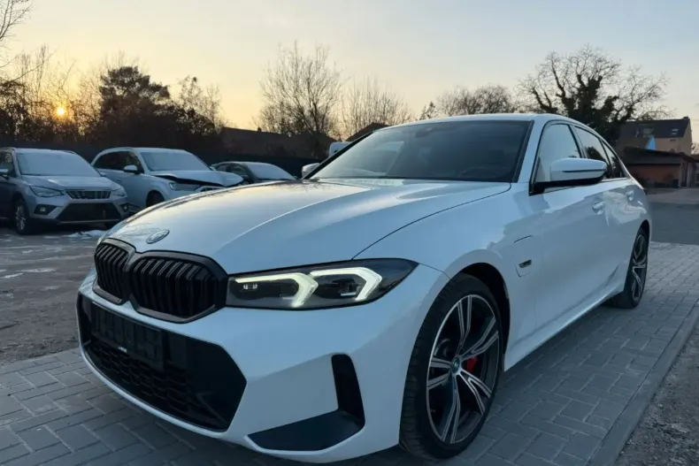 BMW 320 din 2022 cu 89.209 km - oferta BMW181134 - foto 2