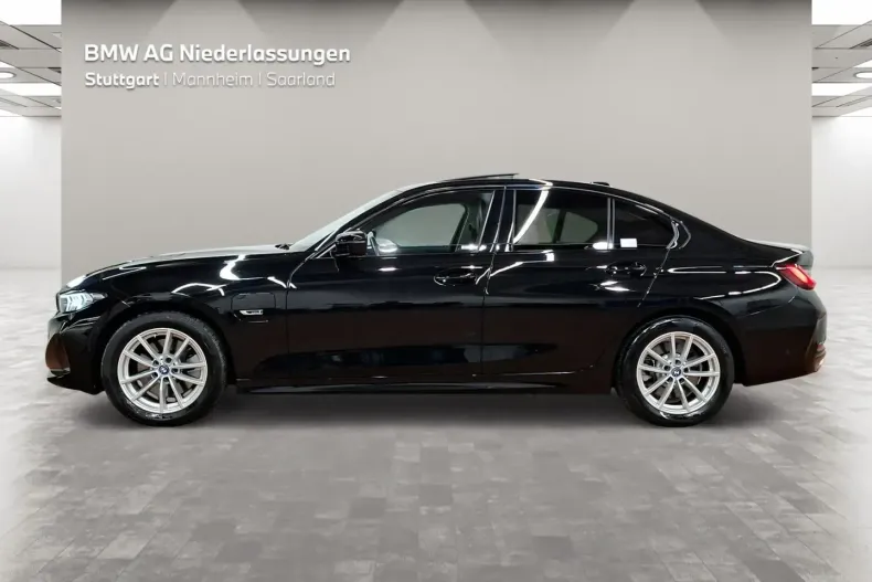 BMW 320 din 2022 cu 56.714 km - oferta BMW181147 - foto 3