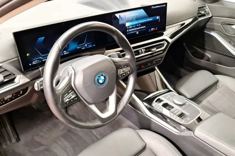 BMW 320 din 2022 cu 56.714 km - oferta BMW181147 - foto 4