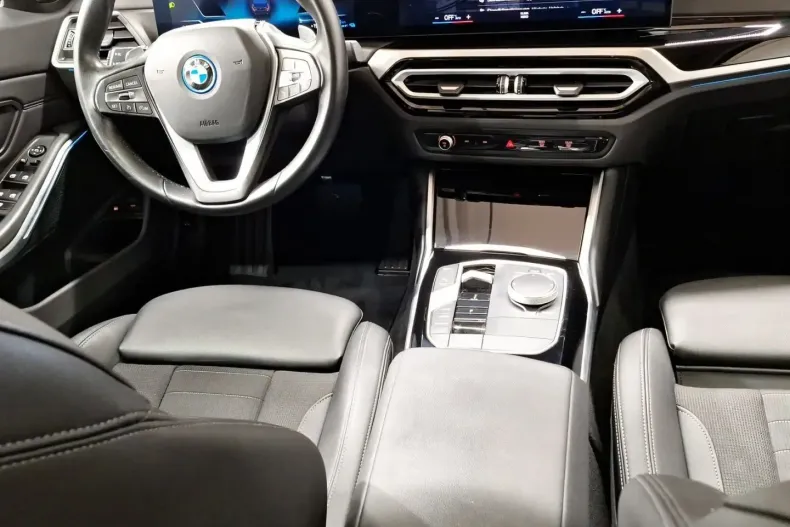 BMW 320 din 2022 cu 56.714 km - oferta BMW181147 - foto 14