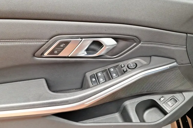 BMW 320 din 2022 cu 56.714 km - oferta BMW181147 - foto 16