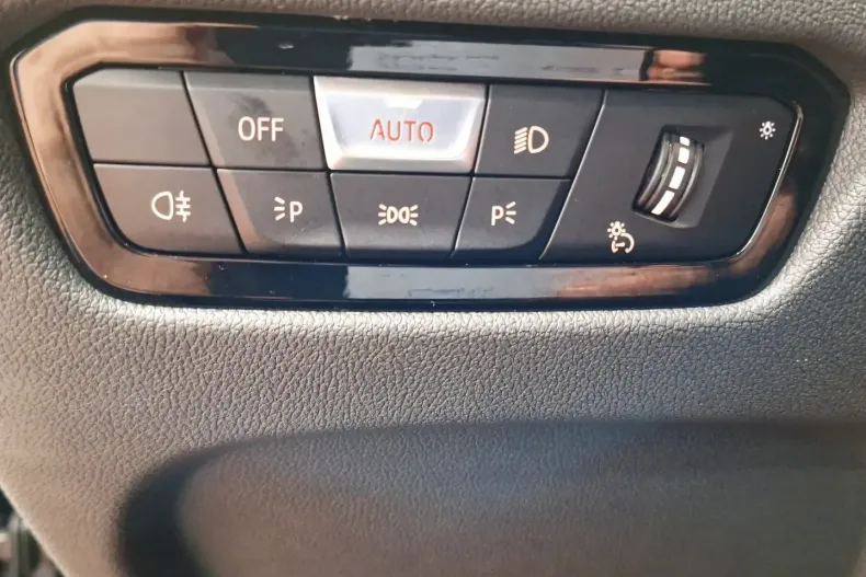 BMW 320 din 2022 cu 56.714 km - oferta BMW181147 - foto 20