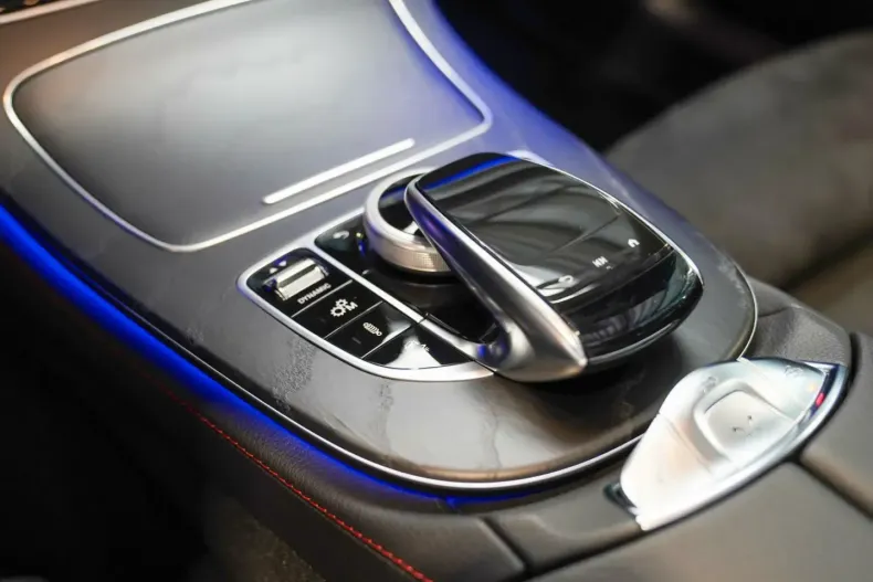 Mercedes-Benz E 53 AMG din 2021 cu 56.740 km - oferta MER181158 - foto 27