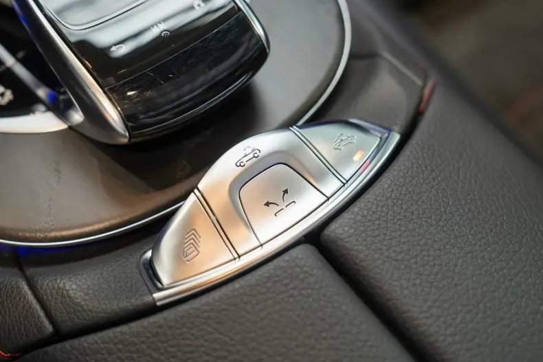 Mercedes-Benz E 53 AMG din 2021 cu 56.740 km - oferta MER181158 - foto 28