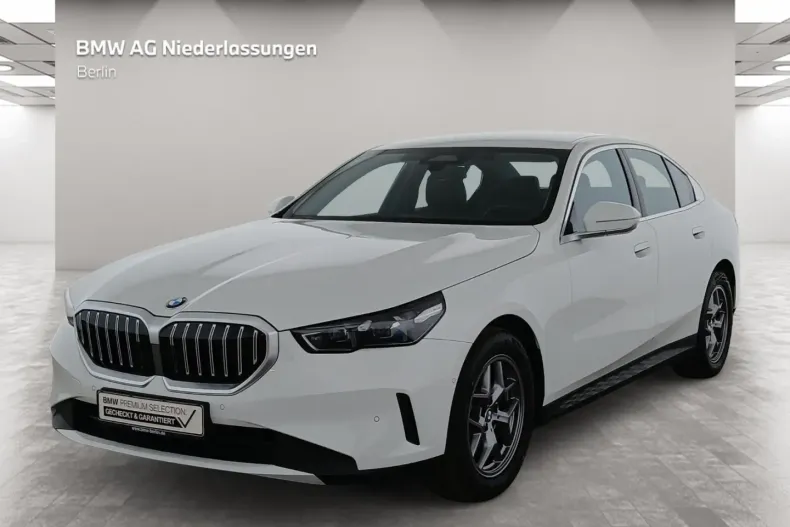 BMW 520 din 2024 cu 7.711 km - oferta BMW181174 - foto 1