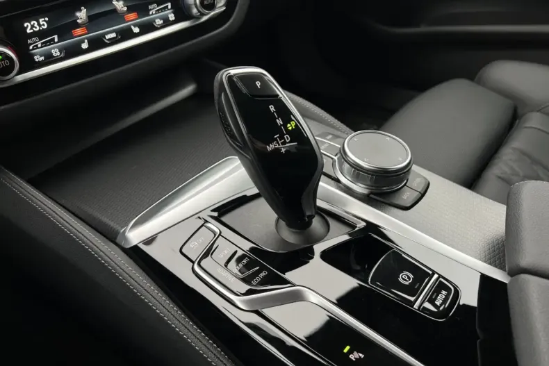 BMW 520 din 2022 cu 31.100 km - oferta BMW181176 - foto 13