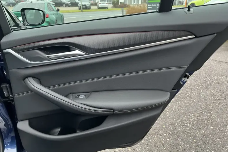 BMW 520 din 2022 cu 31.100 km - oferta BMW181176 - foto 36