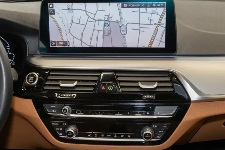 BMW 530 din 2022 cu 79.072 km - oferta BMW181182 - foto 8