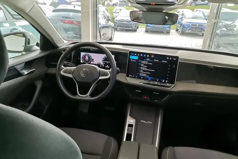 Volkswagen Passat Variant din 2024 cu 46.660 km - oferta VOL181188 - foto 10