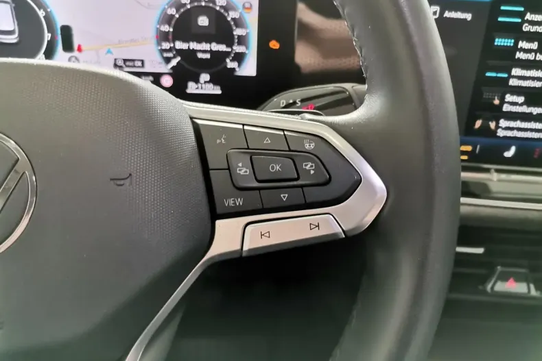 Volkswagen Passat Variant din 2024 cu 46.660 km - oferta VOL181188 - foto 13