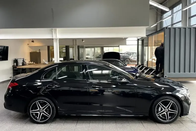 Mercedes-Benz C 300 din 2023 cu 53.200 km - oferta MER181197 - foto 4