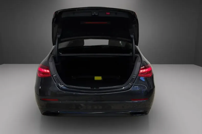 Mercedes-Benz C 300 din 2024 cu 10.311 km - oferta MER181200 - foto 12