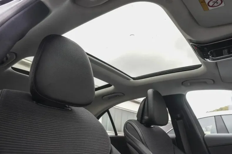 Mercedes-Benz C 300 din 2023 cu 28.378 km - oferta MER181201 - foto 9