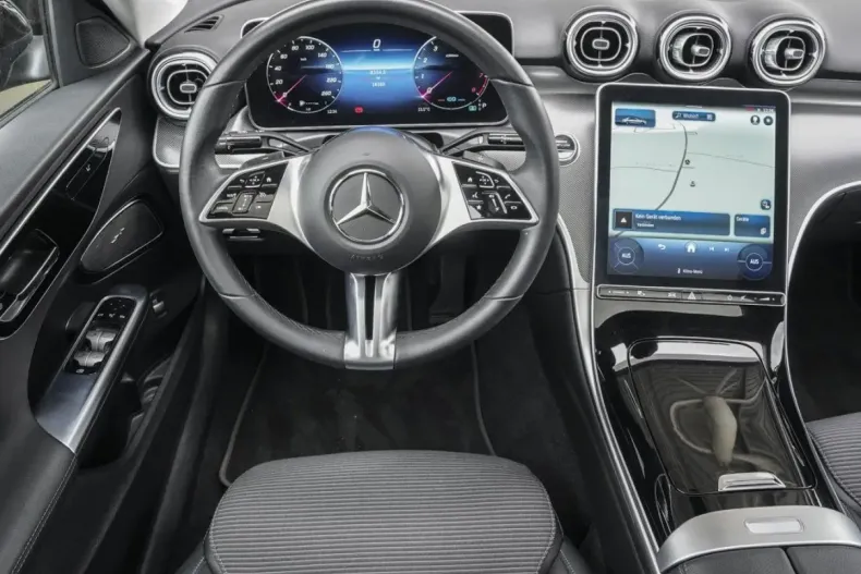 Mercedes-Benz C 300 din 2023 cu 28.378 km - oferta MER181201 - foto 11