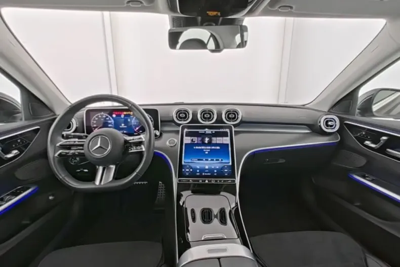 Mercedes-Benz C 300 din 2024 cu 29.640 km - oferta MER181203 - foto 5