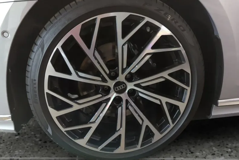 Audi A8 din 2023 cu 46.600 km - oferta AUD181207 - foto 6