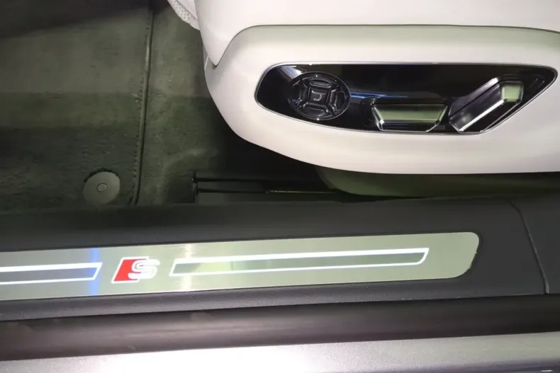 Audi A8 din 2023 cu 46.600 km - oferta AUD181207 - foto 17