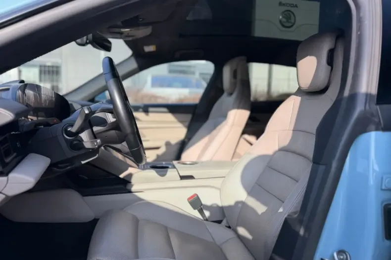 Porsche Taycan din 2022 cu 74.500 km - oferta POR181220 - foto 6