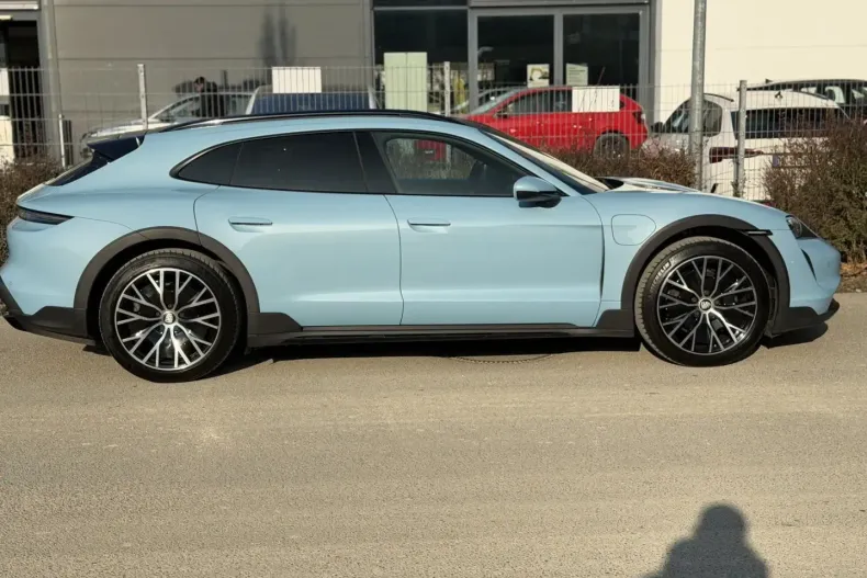 Porsche Taycan din 2022 cu 74.500 km - oferta POR181220 - foto 12